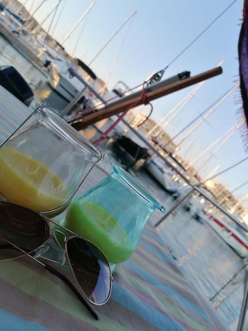 Jolis Voiliers De 6m Pour Experience Insolite Sur Port Et Port Santa Lucia St Raphael Botel Fréjus