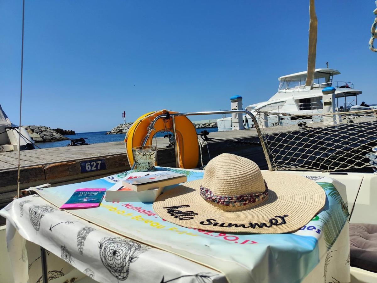 Jolis Voiliers De 6m Pour Expérience Insolite Sur Port Et Port Santa Lucia St Raphael Botel *
